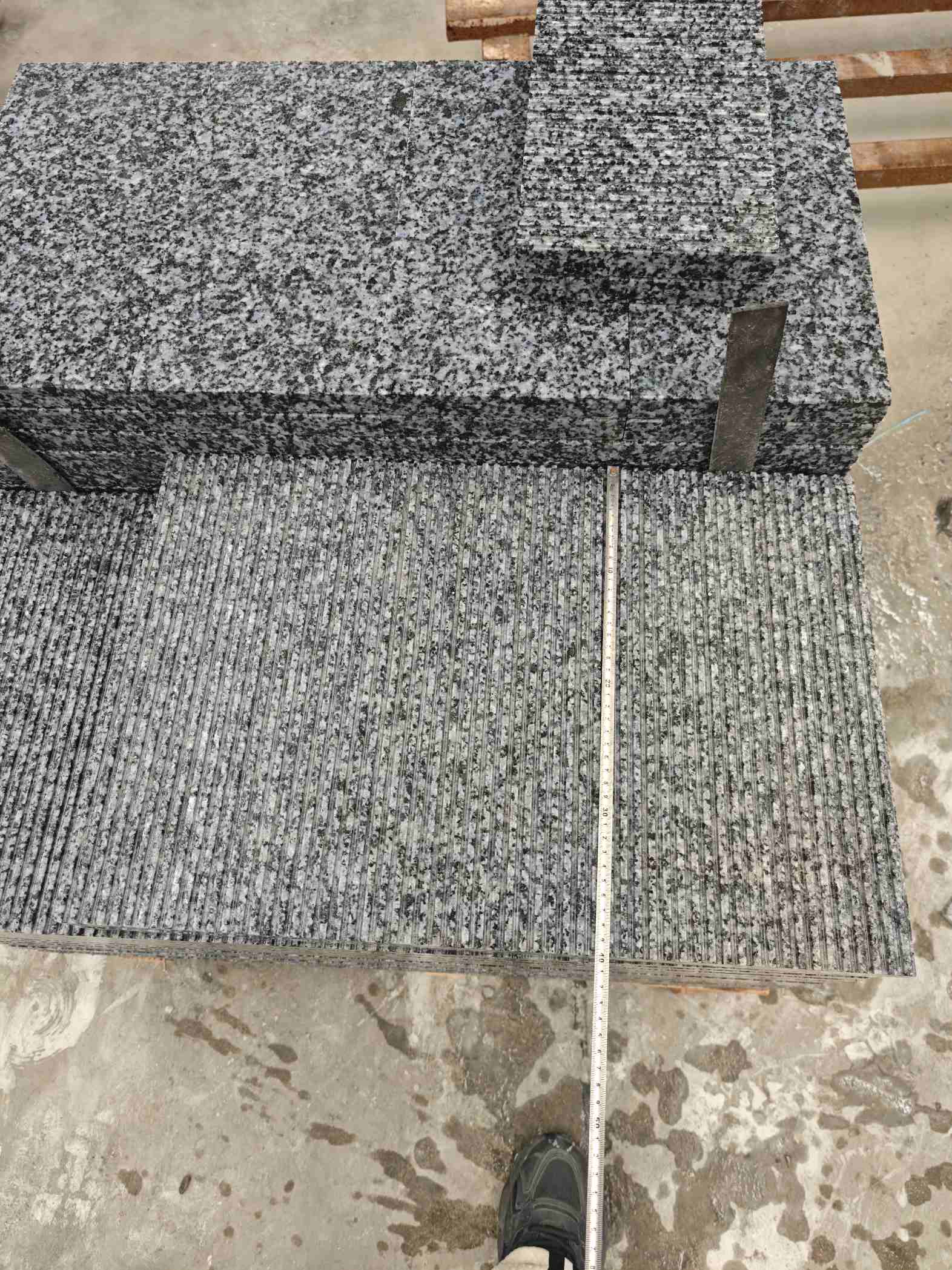 唐山芝麻黑拉丝面