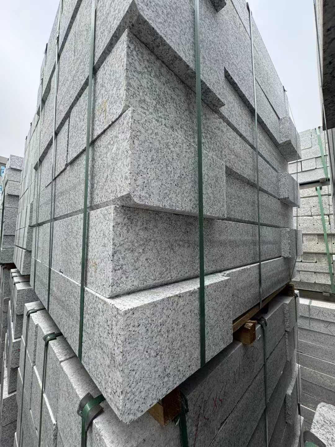 唐山芝麻白路牙石 马路牙子