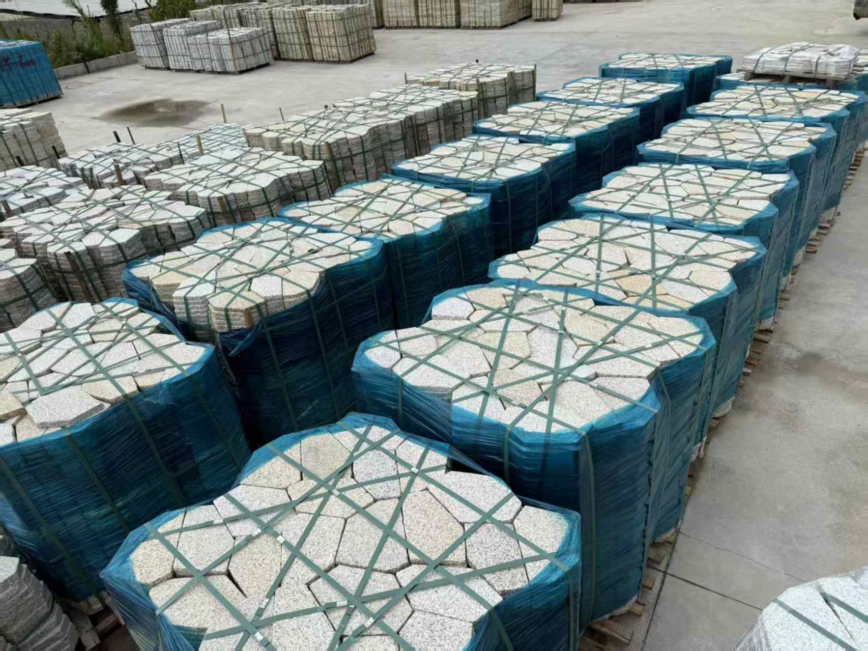 唐山黄金麻冰裂纹 碎拼