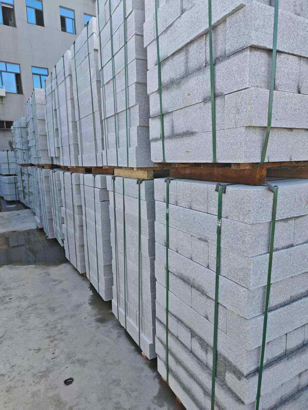 唐山芝麻白路牙石，路侧石